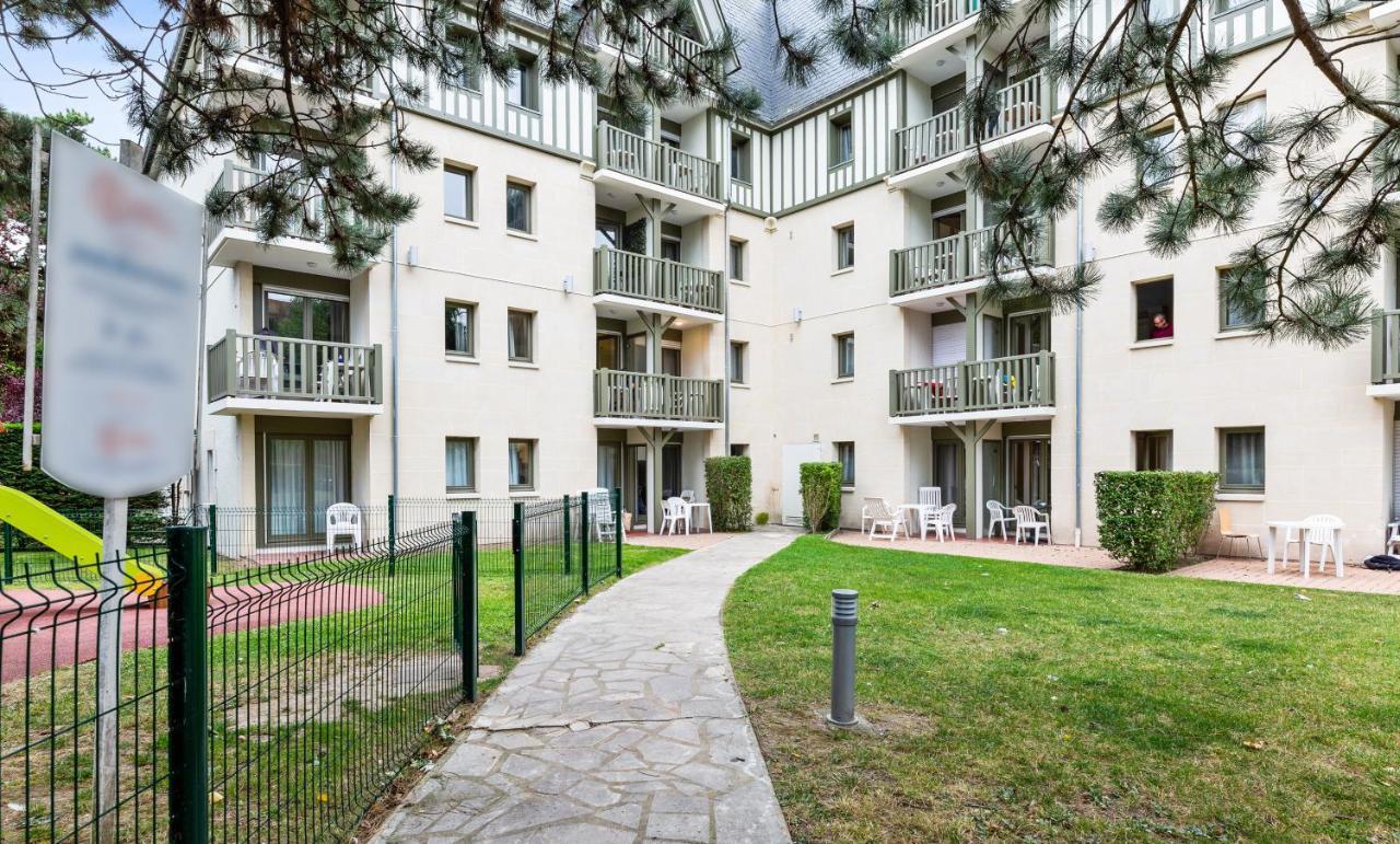Residence Pierre & Vacances Les Embruns Deauville Exteriör bild