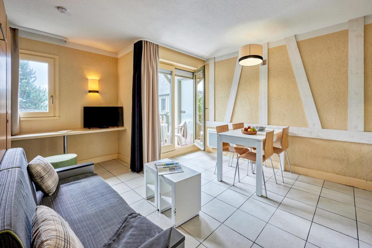 Residence Pierre & Vacances Les Embruns Deauville Exteriör bild
