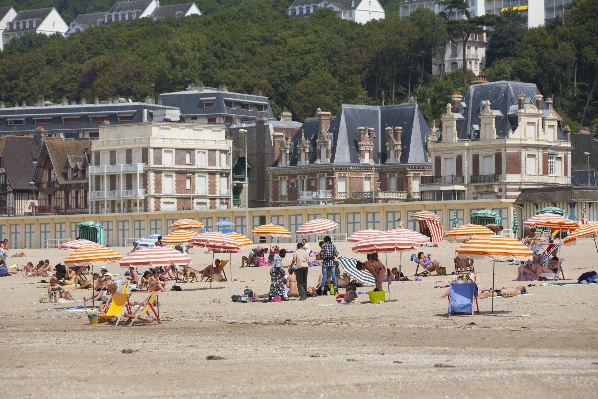 Residence Pierre & Vacances Les Embruns Deauville Exteriör bild
